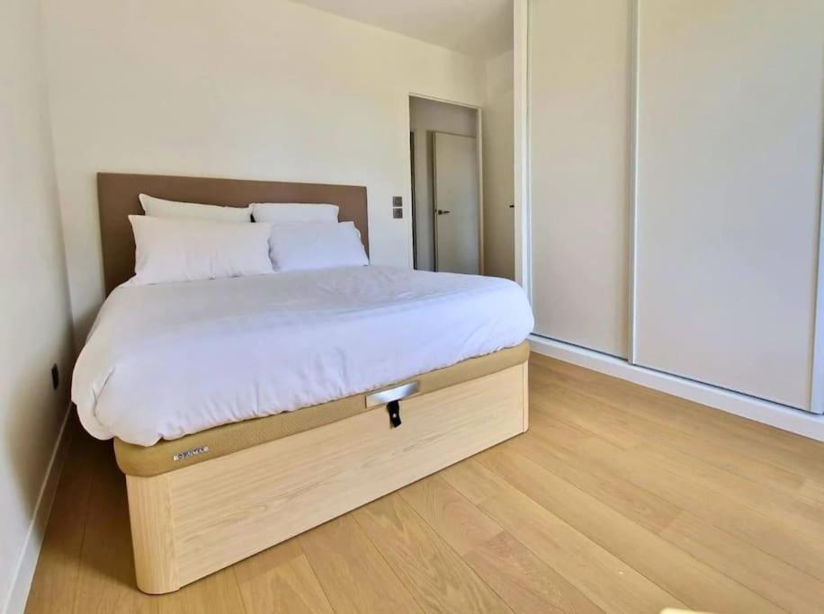 Sublime Appartement 4 Etoiles Neuf T3 Aputeaux 61M2 Proche La Defense, 10M2 De Terrasse Avec Magnifique Vue Buitenkant foto