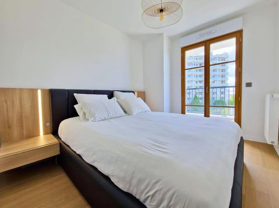 Sublime Appartement 4 Etoiles Neuf T3 Aputeaux 61M2 Proche La Defense, 10M2 De Terrasse Avec Magnifique Vue Buitenkant foto